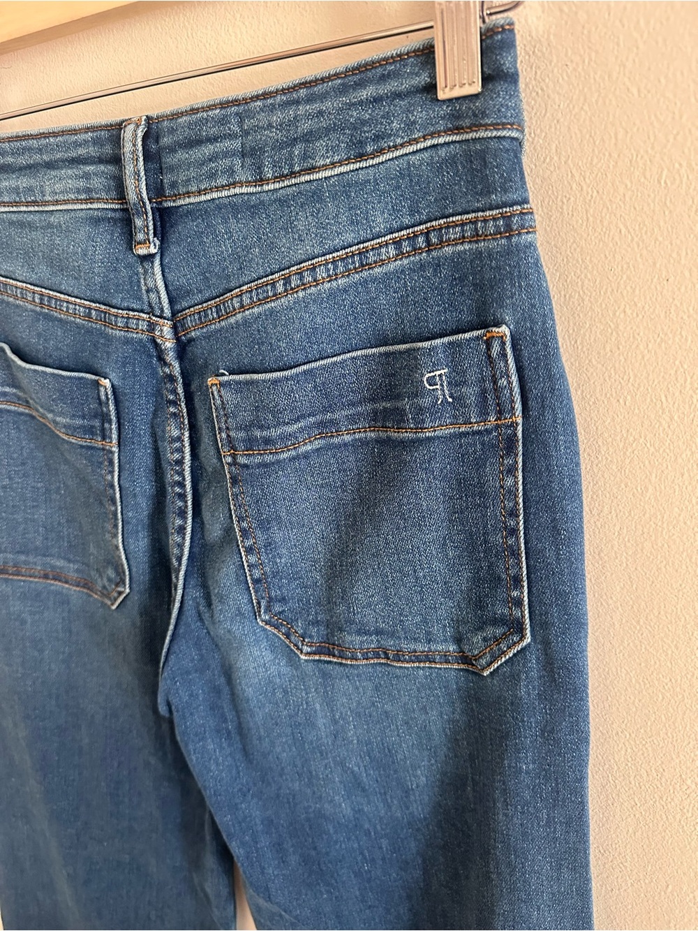 Rylan relaxed high rise Flare Jeans by Pilcro Anthropologie size 26 - Picture 10 of 14